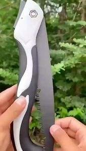 300MM Gergaji Pokok Gardening Garden Pruning Saw Foldable Hand Saw with Non-slip Handle Folding Fruit Tree Pruning Horticulture Tool For Outdoor Camping / Lipat Saw Pokok Potong Branch Pruning Gergaji Kayu Tangan Tree Trimmers Cutting Wood Woodworking