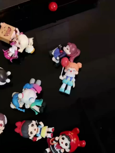 6-Tier Acrylic Display Riser Transparent Display Stand Multi-layer Rectangular Perfume Cosmetic Storage Rack Table Decorations