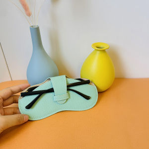 Minimalist Sunglasses Glasses Cosmetics Bag Portable Anti-Pressure Ins Glasses Case Men and Women Myopia Glasses Sling Protective Case