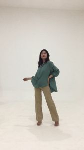 Coachluk Livia Atasan Blouse Wanita Kemeja Lady Crush Oversize Tshirt Women Baby Crush V-Neck Setrip Polos Premium