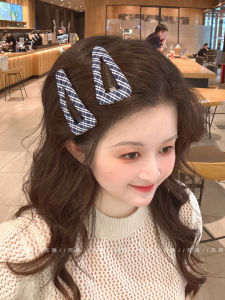 คลิปผมสามเหลี่ยมลายสก็อตสีน้ำเงิน คลิปผมตกแต่งขอบผมสีขาว สไตล์บี เครื่องประดับผมสำหรับผู้หญิง