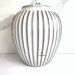 The Leaferie Velde plant pots. flowerpot . flowerpots . flower pot . planter . planters . Ceramic