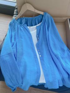 เสื้อเชิ้ตผู้หญิงแขนยาวหลวมๆ ผ้าไหมน้ำแข็งสีฟ้าคล้ายคลึงกับ Klein Tea Break เสื้อเชิ้ตแขนยาวฤดูใบไม้ร่วงสีสันสดใส