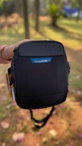 Kalibre Tas Selempang Pria Morley 2L Travel Pouch 922059 000 Black