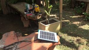 แผงโซล่าเซลล์ สาย3เมตร 4หัวชาร์จ พร้อมใช้งาน