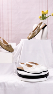 HCM - Sandal Hạnh Dung Bít Mũi Nơ Viền Ren HD11111AV