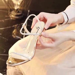 รองเท้าส้นสูงผู้หญิง ส้นหนา หัวมนแบบฝรั่งเศส ทันสมัย และหรูหรา เหมาะสำหรับงานปาร์ตี้