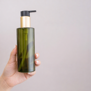 Plastic Squeezing Bottle 200ml with Lock Essential Oil Massage Oil Sub Bottling Bath Gel Transparent Light Resistant Oil Pump Bottle