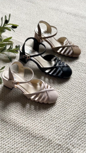 Giày Sandal Nữ 5cm Đế Vuông Dáng Rọ Thời Trang Pixie H488