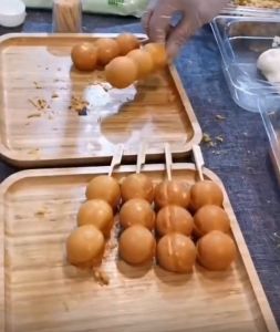 Máy làm bánh xiên hồ lô nhân phô mai dùng điện (6 chiếc)