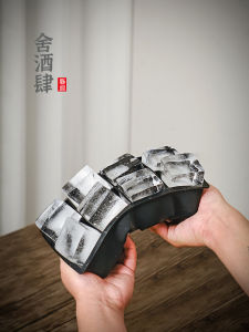 Ice Cube Mold Edible Silicon Commercial Large Ice Cube Box Bar Whiskey with Lid Frozen Ice Ball Ice Cube Mold