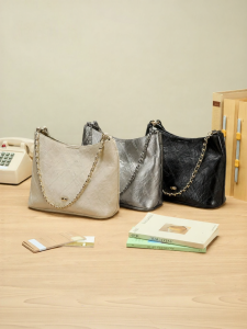 Josiny | Spacious Quilted Tote Bag