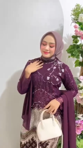 Setelan Kebaya NAMIRA + Slendang Lepas Pasang Mix Rok Plisket