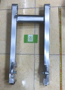 1 Gắp [ chất liệu Nhôm ] dành cho xe Wave nhỏ ( Wave đời đầu)