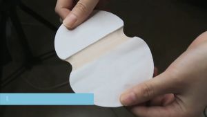 50PCS Underarm Sweat Pads Antiperspirant Underarm Sticker Deodorant Patch Anti Sweat Pads Absorbent Sweat Pads (Made From Absorbent Non Woven Fabric Super-thin)