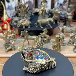 Tượng Đồng Thau Hình Con Cóc 3 Chân - Thiềm Thừ Ngậm Đồng Tiên Vàng Bình An - Kích Thước: 2 Size