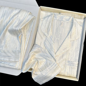 ชุดนอนผ้าไหมน้ำแข็งแขนยาวลายทางหรูหราสำหรับผู้หญิง ชุดนอนอยู่บ้าน 2 ชิ้น โพลีเอสเตอร์ ฤดูใบไม้ผลิและฤดูร้อน