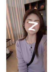 over Plus Size 150.00kg Temperament Youthful-Looking Breasted Knitwear Female Plus Size Ladies Autumn and Winter Loose Slim Looking Fat Hiding Top Tide 2