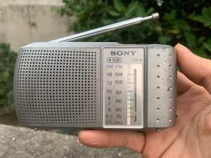 Radio bỏ túi FM AM Nhật bãi hãng SONY ICF-9