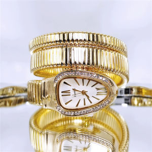 Luxury Snake Shape Womens Watch Creative Quartz Wristwatch Unique Bracelet Watch For Women Ladies High Quality