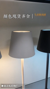 Rechargeable Metal Table Lamp Touch Dimmable LED Warm Light Cordless Ambient Desk Lamp for Bedroom Hotel Outdoor Decor