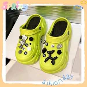 LHshoess  รองเท้าสุดฮิต รองเท้าแตะทรงสตรีท ดีไซน์ใหม่สุดสตรีทใส่แล้วเข้าง่ายกับทุกลุค  เลือกสั่งสีและไซซ์ได้เลย