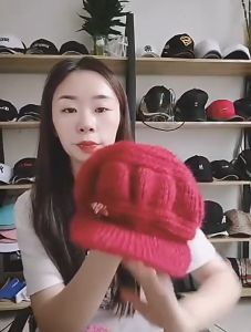 Nón Len Phong Cách Chị Đẹp Có Vành Ấm Áp Nhiều Lứa Tuổi Kiwi Cực Xinh RQN2406 - REQUANE