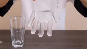 1pcs Disposable Clear Polythene PE Gloves Kitchen Working Cleaning Glove