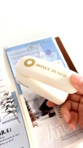 Creative Donut Punch Hole Repair Sticker Puncher Multipurpose Journal Points Art Craft DIY Gift Card Decorations KWT