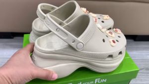 Dép sục cross BAE đế cao 8cm cho nữ hàng xuất xịn full box tặng 10sticker màu trắng