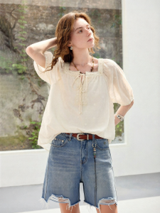 Toyouth | Áo Blouse Cổ Vuông Viền Ren