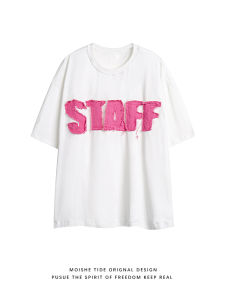 เสื้อยืดแขนสั้นผ้าเดนิมปักลายตัวอักษร MOISHE TIDE ทรงหลวม สำหรับผู้ชายและผู้หญิง ทรงหลวม แขนสั้น ฤดูร้อน