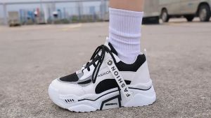 ผ้ายืดหยุ่น รองเท้าผู้หญิง, รองเท้าผ้าใบ, รองเท้าผ้าใบส้นหนา, รองเท้าแฟชั่น 52 ซม, สูง 35-42 สมุด รองเท้าดีไซด์สวยและใส่สบาย