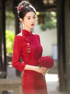 Red Cheongsam Engagement Dress Long Sleeve Wedding Ceremony Womens Beautiful Gown Traditional Chinese Style New 2025 Model