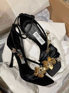 รองเท้าแตะส้นสูงประดับคริสตัลโลหะ ทรงหัวเหลี่ยม ทรงหัวเหลี่ยม รองเท้าแตะส้นสูงสำหรับงานเลี้ยง รองเท้าแตะส้นสูงแบบสวมหัวเหลี่ยม