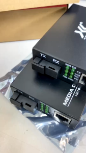 XLL Media Converter 10/100/1000 แปลงสัญญาณ LAN ผ่าน สาย ไฟเบอร์ ออฟ ติก Fiber Optic SC 1core Single Mode 20KM.