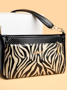 Fashionable Soft Leather Crossbody Bag for Women Single Shoulder Handbag Medium Square Bag Printed Elements Casual Style