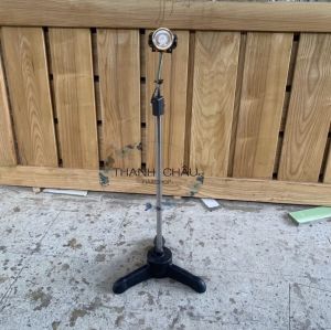 Đèn láy ráy tai đứng có chân kèo cục sạc