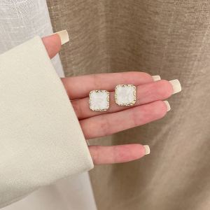Geometric Square Earrings Simple Elegant Fashion No Piercing Clip-On French Style Popular East Gate Square Hoops for Women