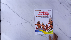 Buku Siswa Bahasa Madura Malathe Satompang SMA/MA Kelas 12 Kurikulum Merdeka - GOS