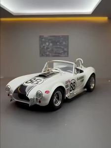 MAKEDA | 1:24 Shelby Cobra Alloy Vintage Car Diecast Models Toys Front Wheel Steering Doors Opeend Sound Light Pull Back Cars Collection