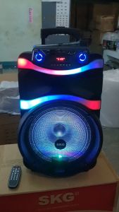 SKG ลำโพงล้อลาก 12 นิ้ว 6000 W ไมค์ลอย 2ตัว ไฟวิบวับ (ปิด-เปิดได้) รุ่น SR-4000 BT12 สีดำ ปรับเสียงเบส และ เสียงแหลมได้