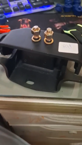 หน้าซ้าย ยางแท่นเครื่อง ISUZU TFR 2500 DRAGON EYES 2WD (อีซูซุ ทีเอฟอาร์ ดราก้อนอาย มังกรทอง ) ราคา / 1 ชิ้น (สิงห์กระบะ)