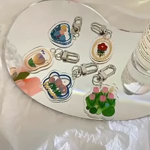 Bunga Tulip Gantungan Kunci Akrilik Liontin Kreatif Cantik Aksesoris Tas Pribadi