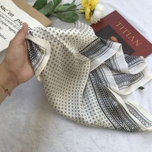 [Beauty Ninne] Minimalist Nordic Style Ins Easiest for Match Ripple Xiaohongshu Romantic Small Square Towel Silk Scarf Decoration Hair Band