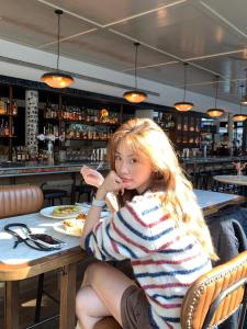 Song Xiuyan Seniors Dopamine Contrast Color Stripes Knitwear Sweater Female Idle Style Loose Crew Neck Top