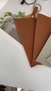 Túi Đựng Kính Da Cao Cấp Kiêm Móc Khóa -Bao Kính Mini Da PU Kèm Vòng Treo -Ví Đựng Kính Thời Trang Mini Đa Năng