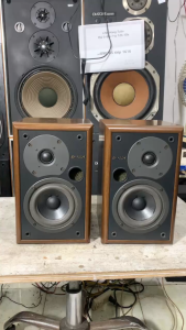 Bán cặp loa Nghe Nhạc Booksheolf Onkyo D-102A chất âm cực kỳ sạch sẽ chi tiết(03)