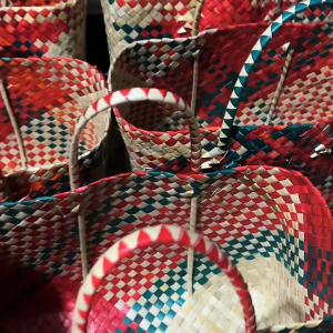 TIYA NATY Handwoven Banig Bayong Tote Bag – Native Handbag Eco-Friendly Gift Packaging Wedding Christmas Beach & Summer Bag