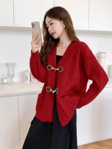 เสื้อคาร์ดิแกนถักสีแดง Enza Candy สำหรับผู้หญิง ฤดูใบไม้ร่วง 2025 ทรงหลวม ทรงสลิม เสื้อสเวตเตอร์คอวีถักคอวี
